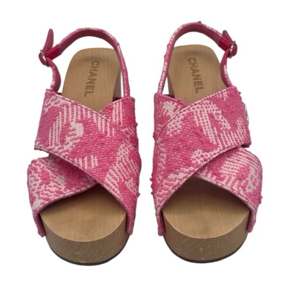 New Chanel Pink Quilted Slingback Clogs US 9/ EU 39 - Picture 2 of 11